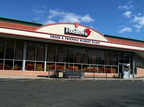 For 68 years, the Foodtown banner has proudly served the communities of New Jersey, New York, Connecticut and Pennsylvania. Our mission is to be the best grocery retailer in our market by: